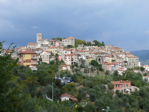 Quando l’Anti-mafia fa più danni del marmo: il caso di Vezzano Ligure, La Spezia