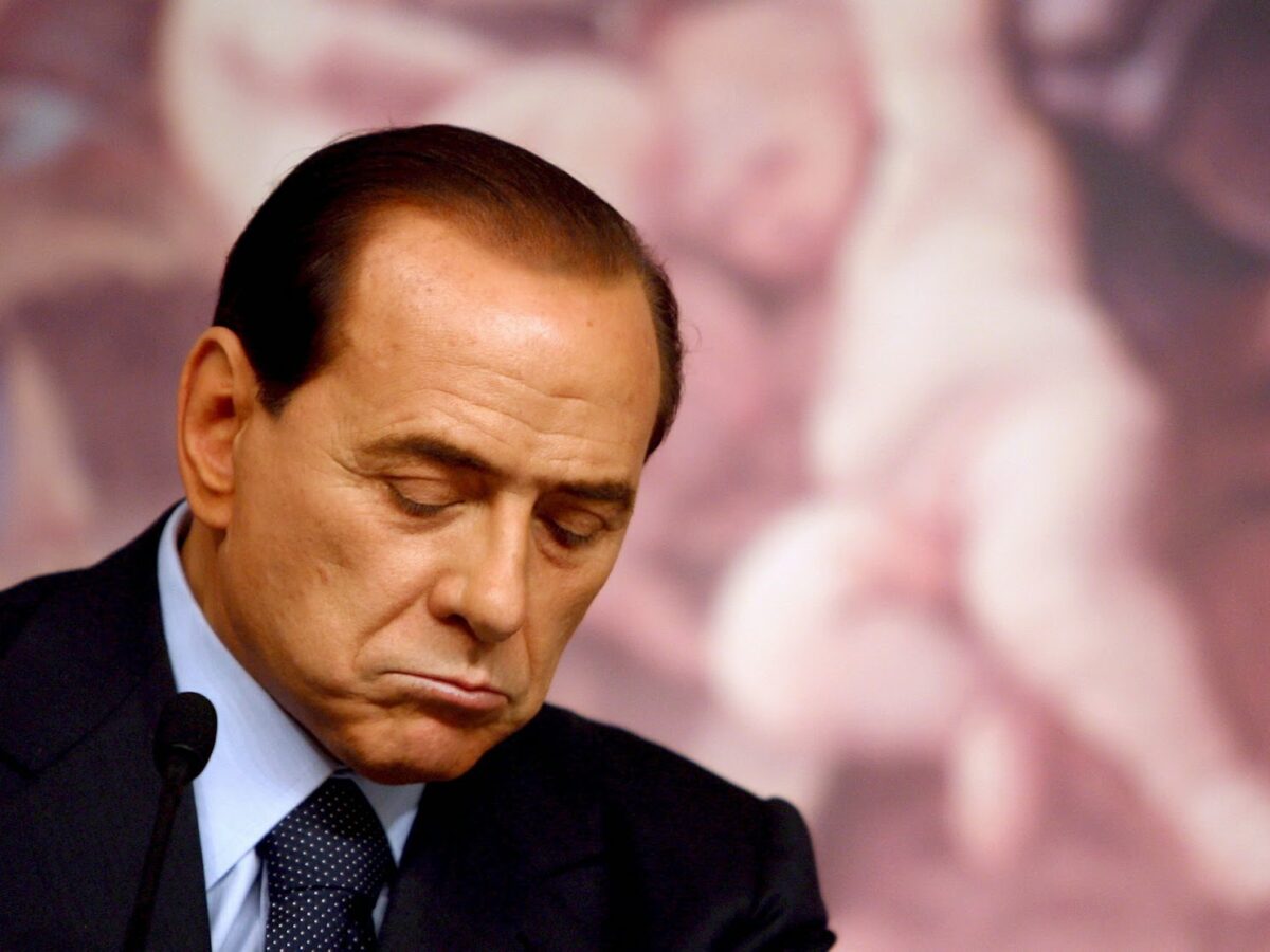 Berlusconi tradito dalle sue stesse Tv: ecco i 3 volti noti che ha fatto fuori
