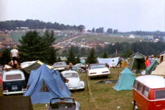 Woodstock compie 50 anni: colonna sonora di una illusione