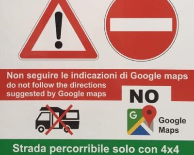 Il Comune che si ribella a Google Maps con cartelli stradali