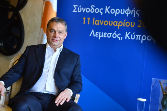 Coronavirus, critiche ad Orban per accentramento poteri: ma qui abbiamo la Protezione civile