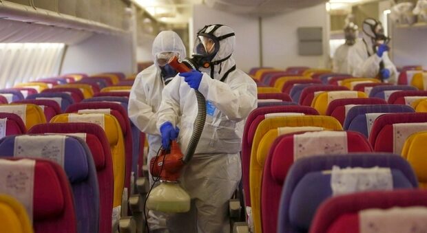 Coronavirus, viaggiare in aereo: regole quali sono e quanto è pericoloso