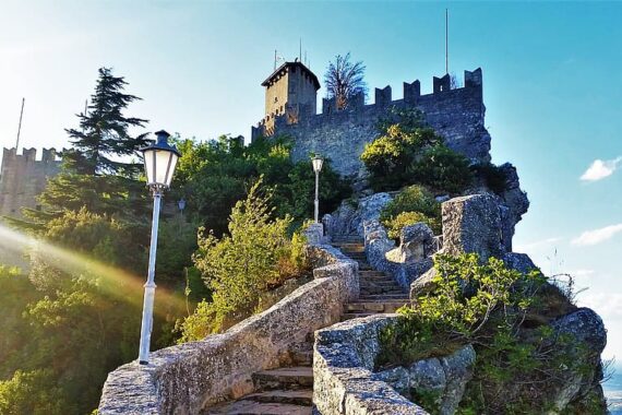 San Marino, la Repubblica rischia il fallimento: le colpe di un ex Paradiso economico