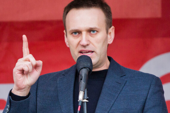 Avvelenamento Navalny e proteste in Bielorussia: fuoco incrociato contro Putin