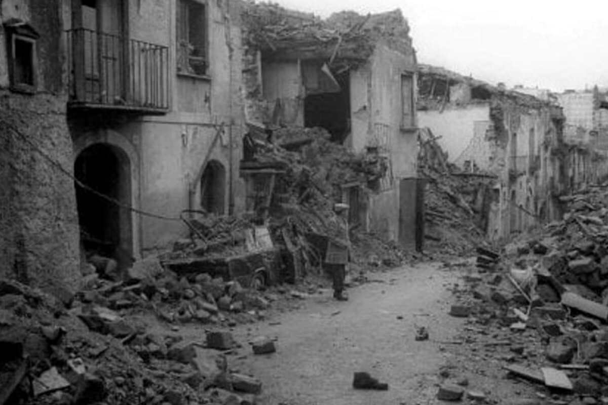 Terremoto Irpinia 1980: storia, numero vittime e la strage di bambini a Balvano