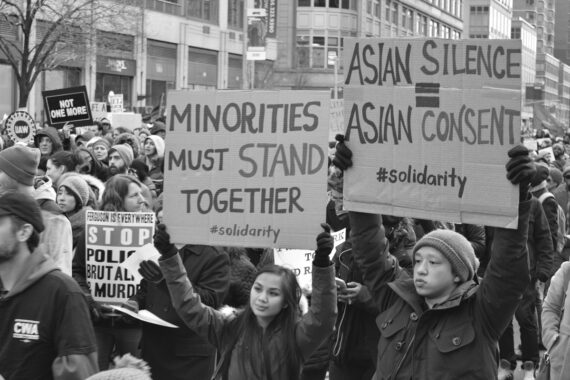 Razzismo contro asiatici negli Usa, o guerra tra minoranze etniche?