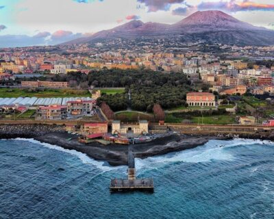 Napoli: tanti turisti ma poco arrosto, cresce Salerno