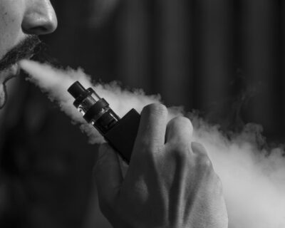 Sigarette elettroniche aumentano rischi di tumore al naso: motivi