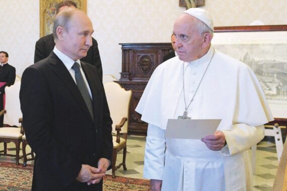 Ucraina, anche Papa Francesco critica la NATO