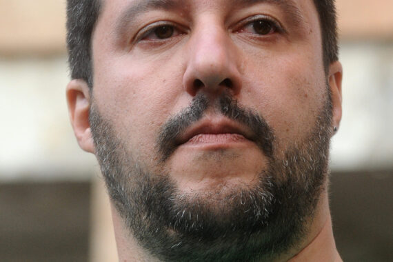 Lega, vecchia guardia torna alla ribalta: Salvini ha le ore contate?