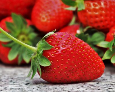 Ecco i 10 frutti e ortaggi più nocivi per la presenza di pesticidi