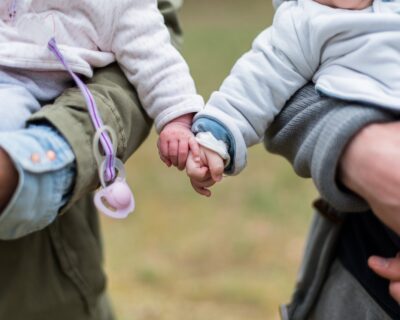 Bambini con genitori dello stesso sesso: cosa dicono ricerche?