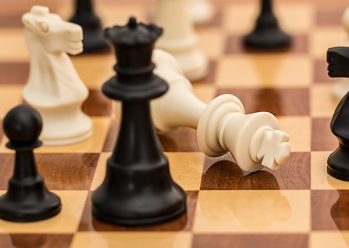 Campionato del mondo di scacchi 2023: le polemiche la fanno da padrone