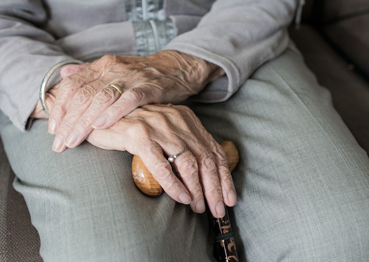 Pistola Taser fa un’altra vittima: anziana di 95 anni