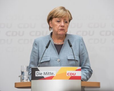 La Merkel ci mise a dieta, ma spende 55mila euro pubblici di parrucchiere