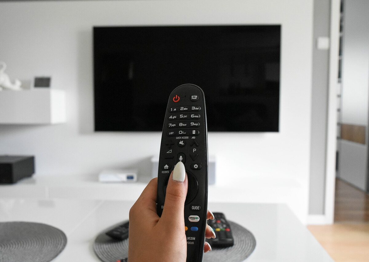 Perché le smart tv costano poco? La risposta è inquietante