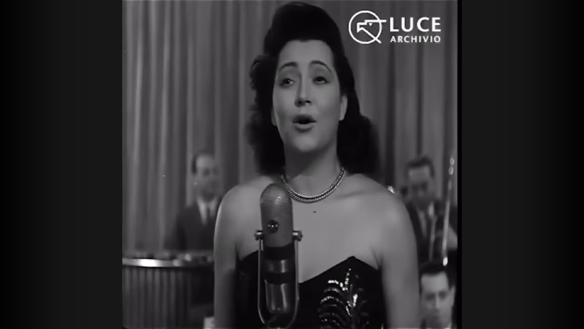 Vola colomba, il vero significato del brano cantato da Nilla Pizzi Vola colomba, il vero significato del brano cantato da Nilla Pizzi