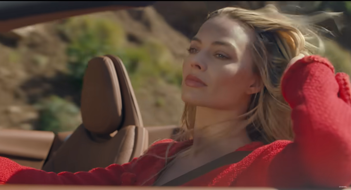 Qual è il brano della pubblicità di Chanel con Margot Robbie e Jacob Elordi Qual è il brano della pubblicità di Chanel con Margot Robbie e Jacob Elordi